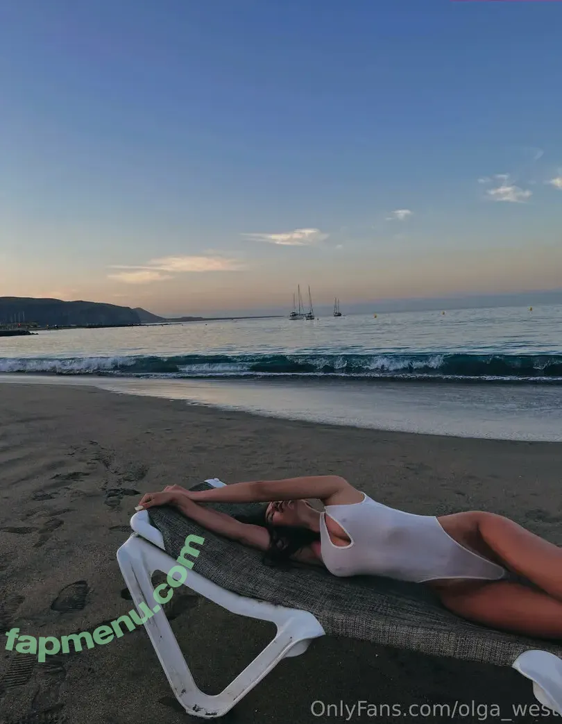 olivia_lemni nude photo #0016 (livmanni)