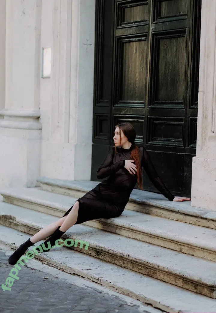 olivia_lemni nude photo #0018 (livmanni)