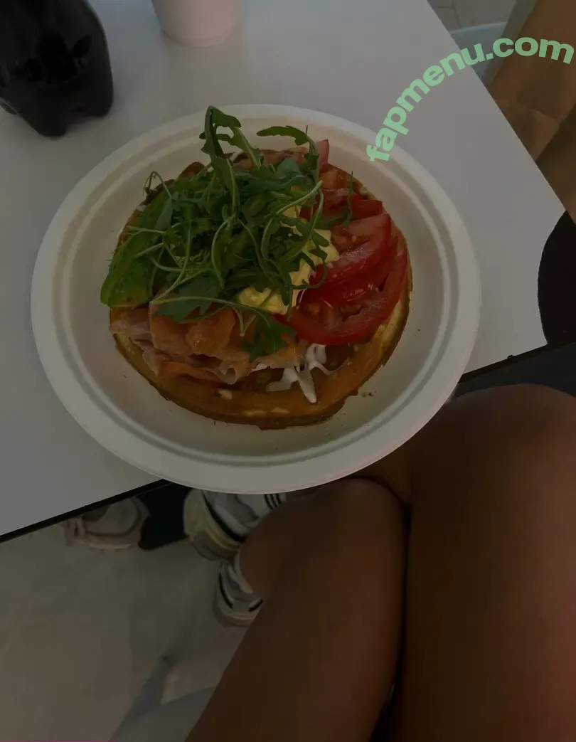 olivia_lemni nude photo #0022 (livmanni)