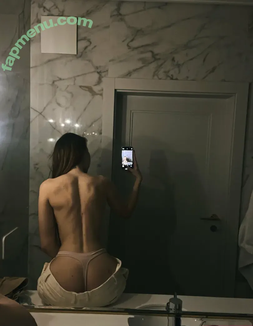 olivia_lemni nude photo #0038 (livmanni)