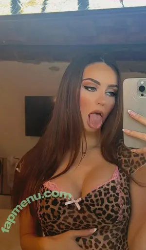 Olivia Mae / skygirlxo / theoliviamaexo / therealoliviamae nude photo #0216