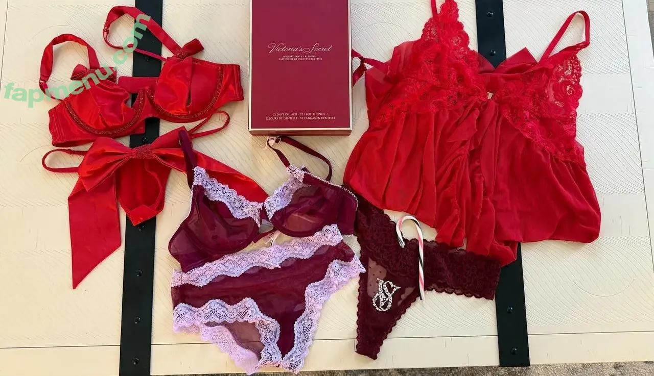 Olivia Mitchell nude photo #0195 (Discussion Thread / oliviahelenemitchell / oliviamchannel)