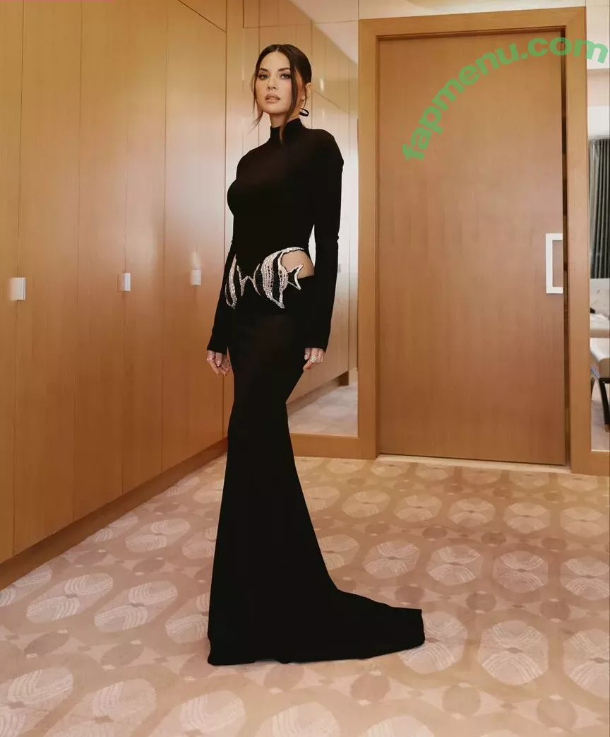 Olivia Munn nude photo #0512 (oliviamunn)