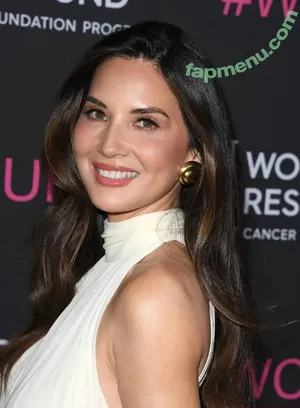 Olivia Munn / oliviamunn nude photo #1149