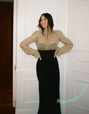Olivia Munn / oliviamunn nude photo #1221