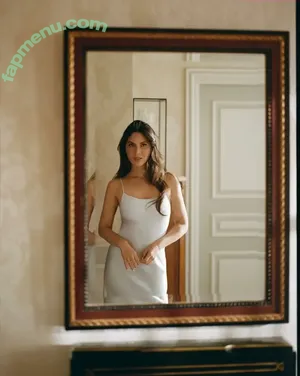 Olivia Munn / oliviamunn nude photo #1283