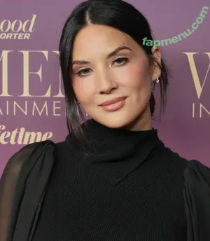 Olivia Munn / oliviamunn nude photo #1318