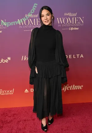 Olivia Munn / oliviamunn nude photo #1327