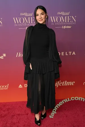 Olivia Munn / oliviamunn nude photo #1331