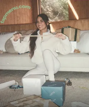 Olivia Munn / oliviamunn nude photo #1361