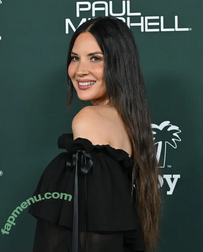Olivia Munn nude photo #1261 (oliviamunn)