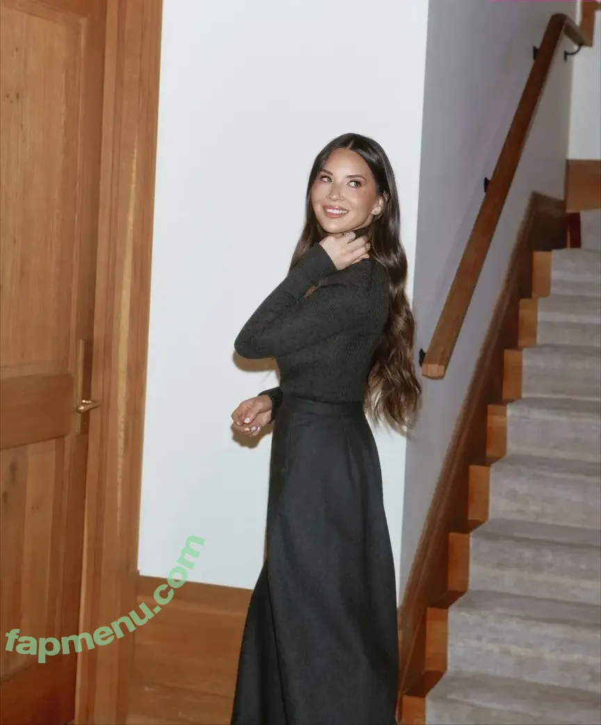 Olivia Munn nude photo #1270 (oliviamunn)