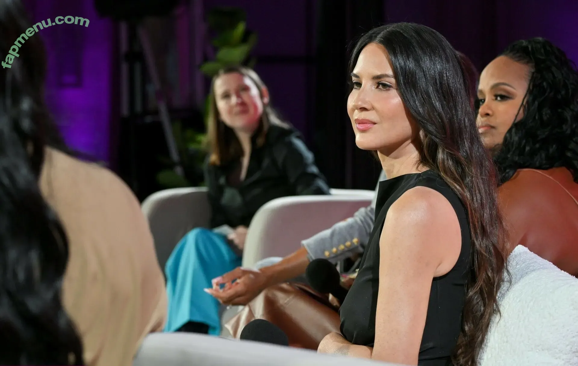 Olivia Munn nude photo #1306 (oliviamunn)