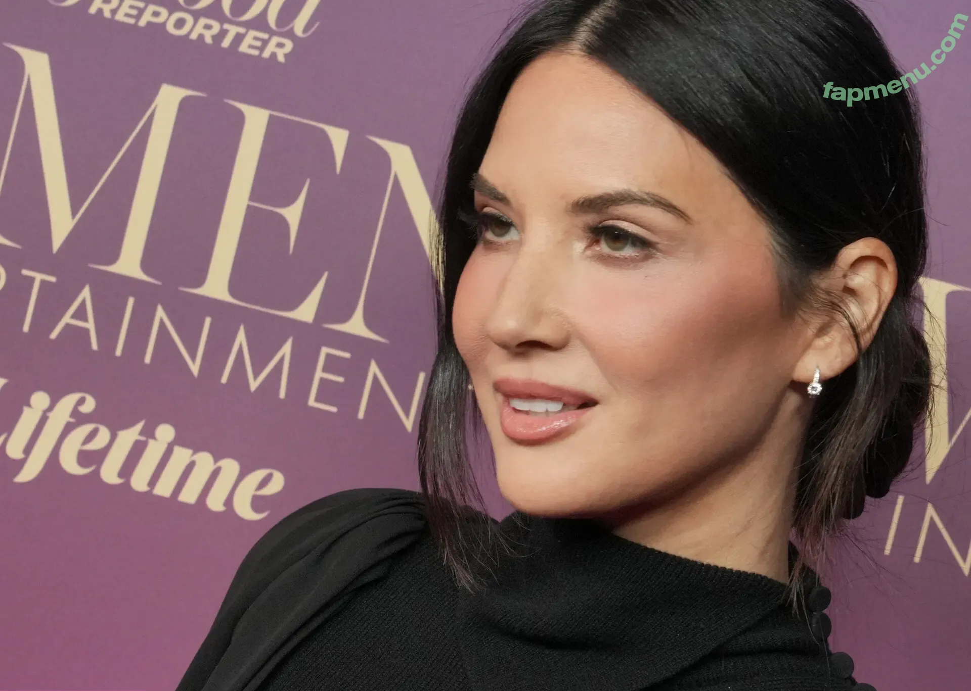 Olivia Munn nude photo #1319 (oliviamunn)