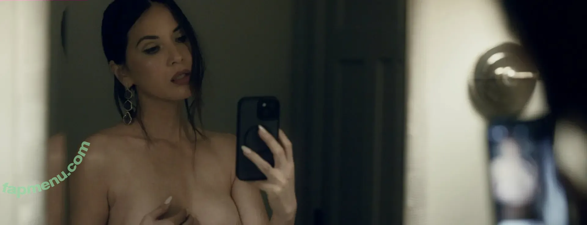 Olivia Munn nude photo #1339 (oliviamunn)