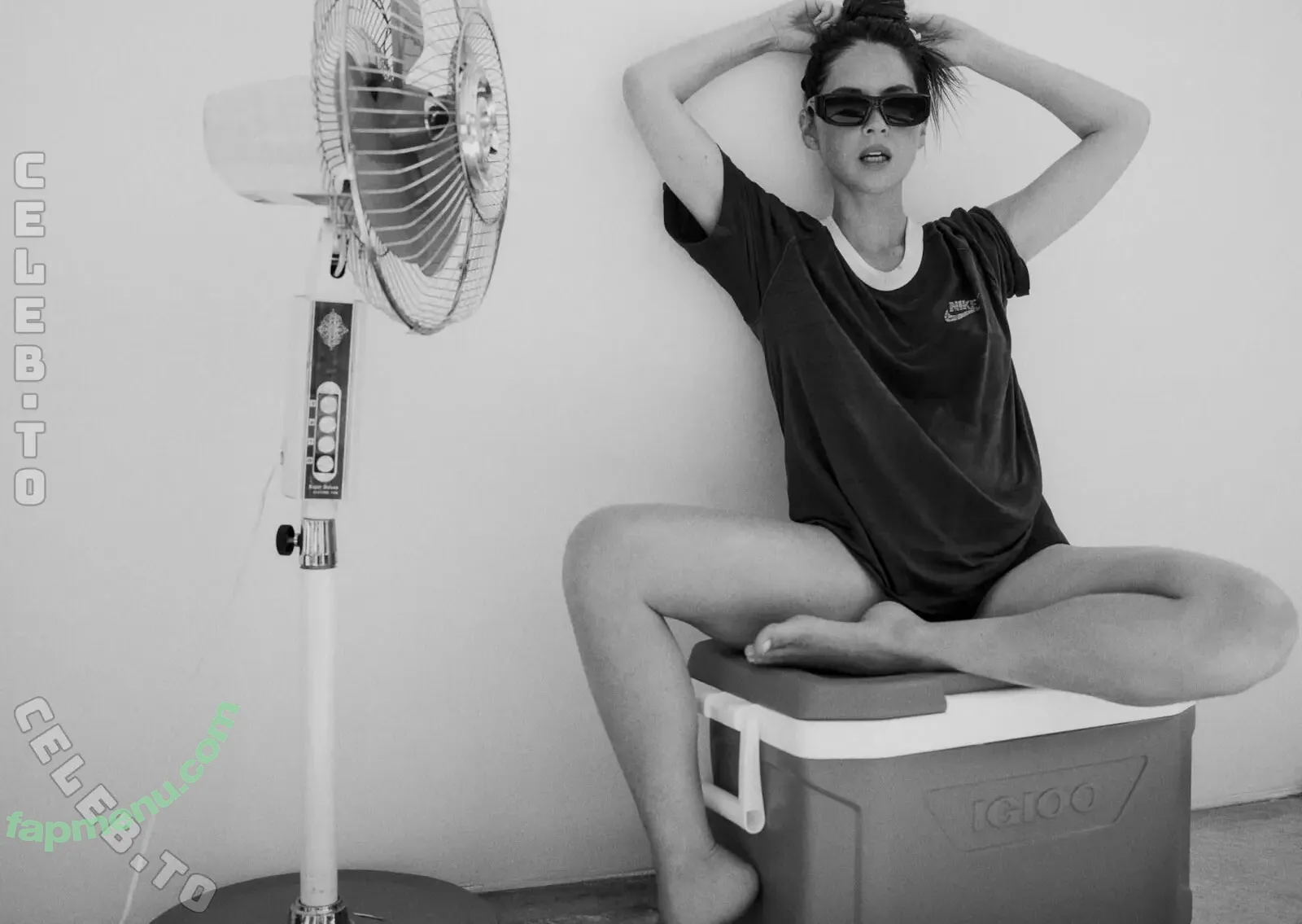 Olivia Munn nude photo #1345 (oliviamunn)