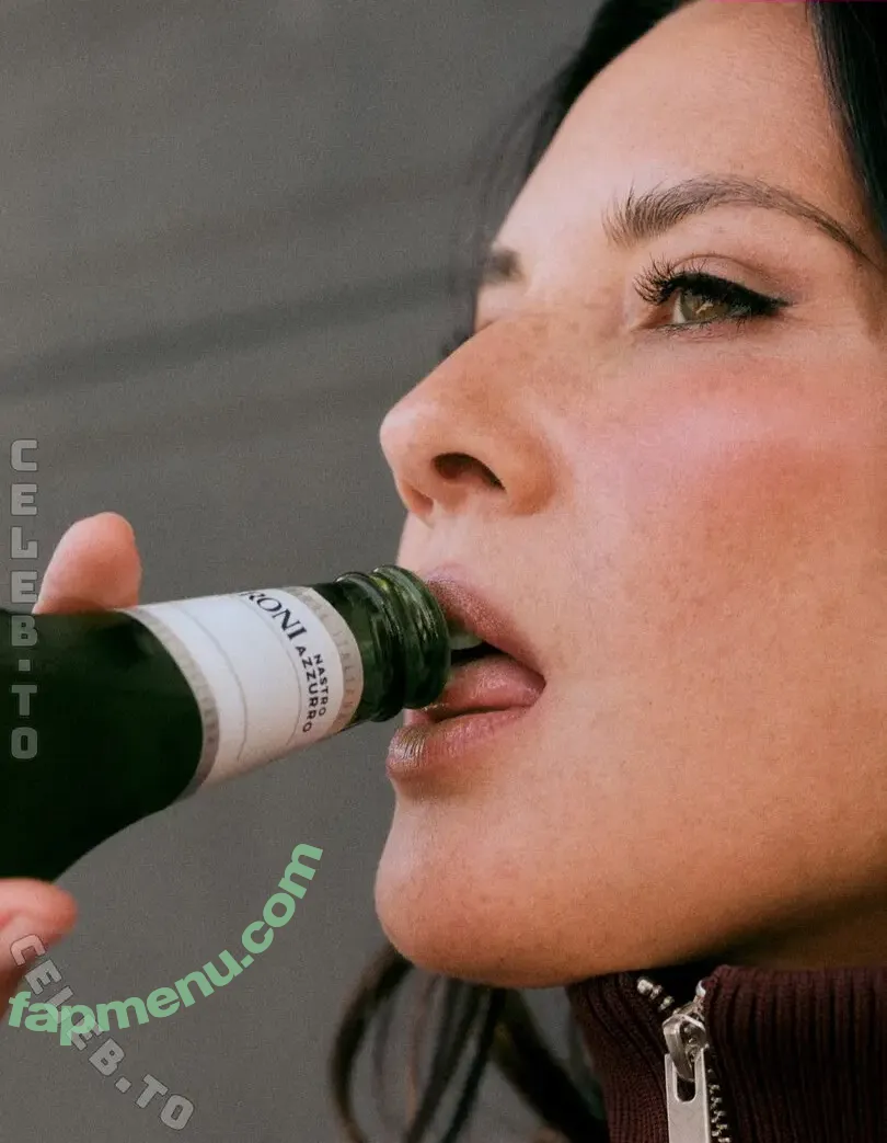 Olivia Munn nude photo #1347 (oliviamunn)