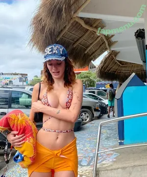 Olivia OBrien / olivialauren / oliviaobrien nude photo #0037