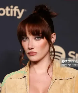 Olivia OBrien / olivialauren / oliviaobrien nude photo #0208