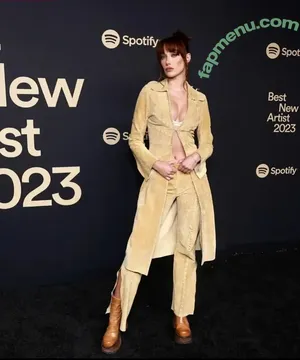 Olivia OBrien / olivialauren / oliviaobrien nude photo #0210