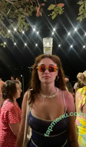 Olivia OBrien / olivialauren / oliviaobrien nude photo #0222