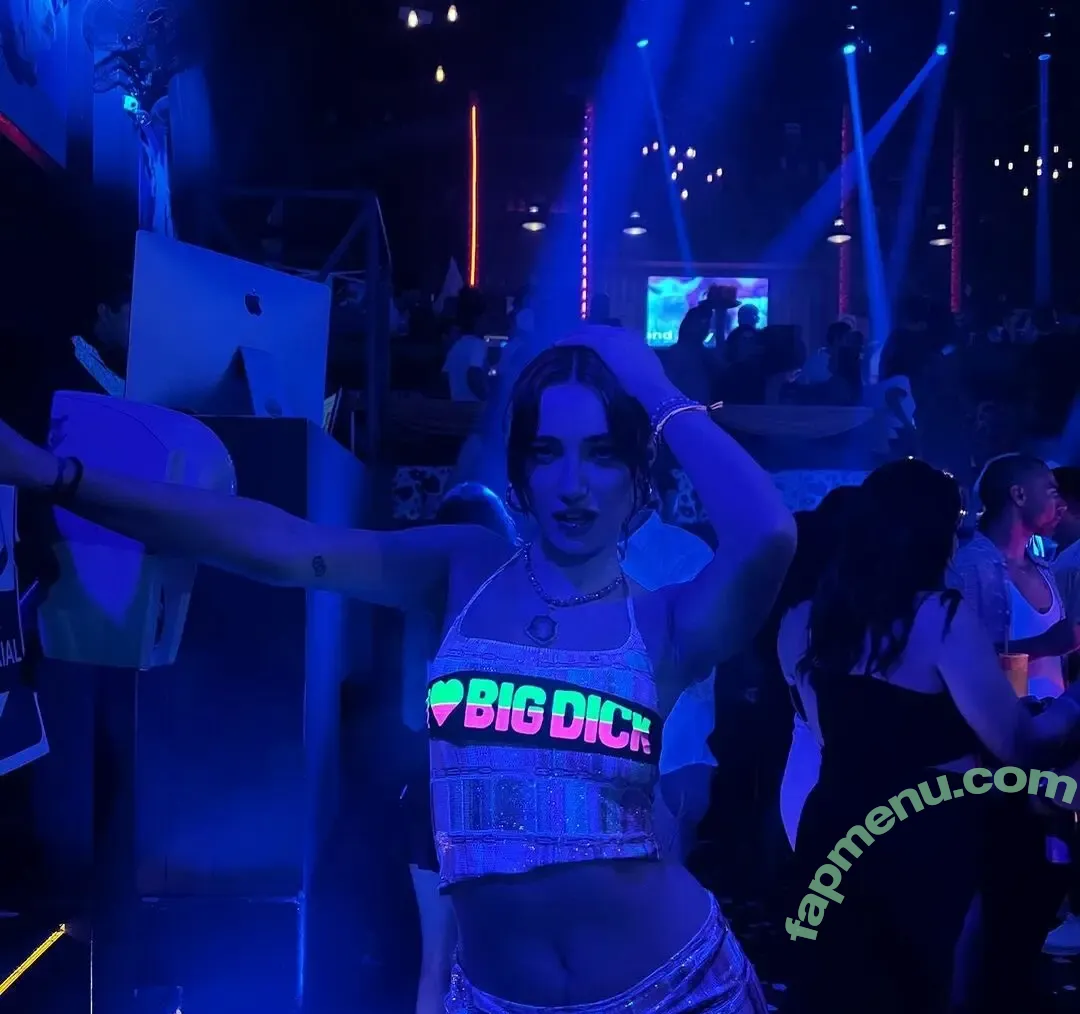 Olivia OBrien nude photo #0114 (olivialauren / oliviaobrien)