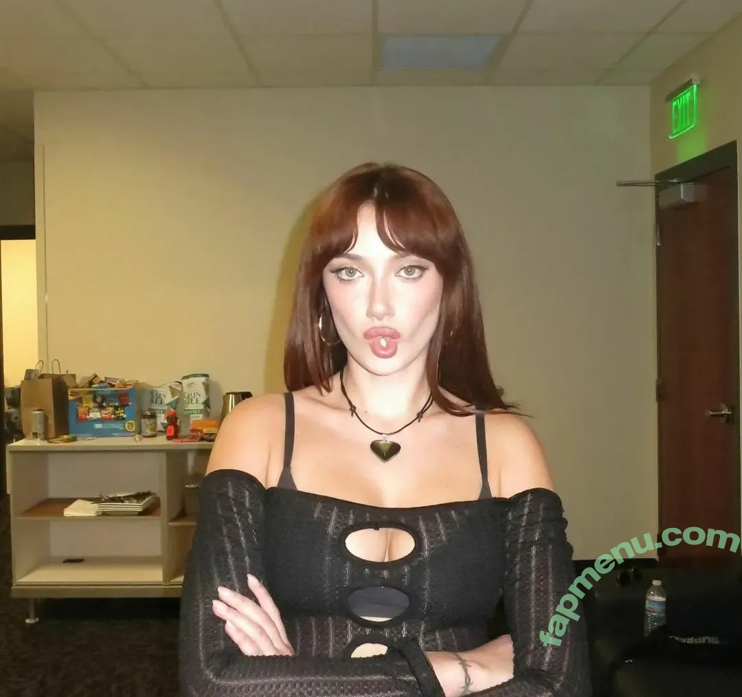 Olivia OBrien nude photo #0276 (olivialauren / oliviaobrien)