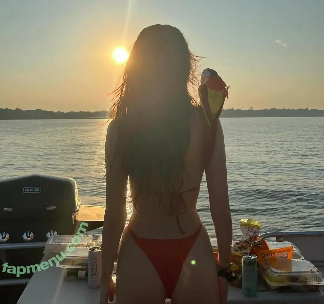 Olivia OBrien nude photo #0584 (olivialauren / oliviaobrien)