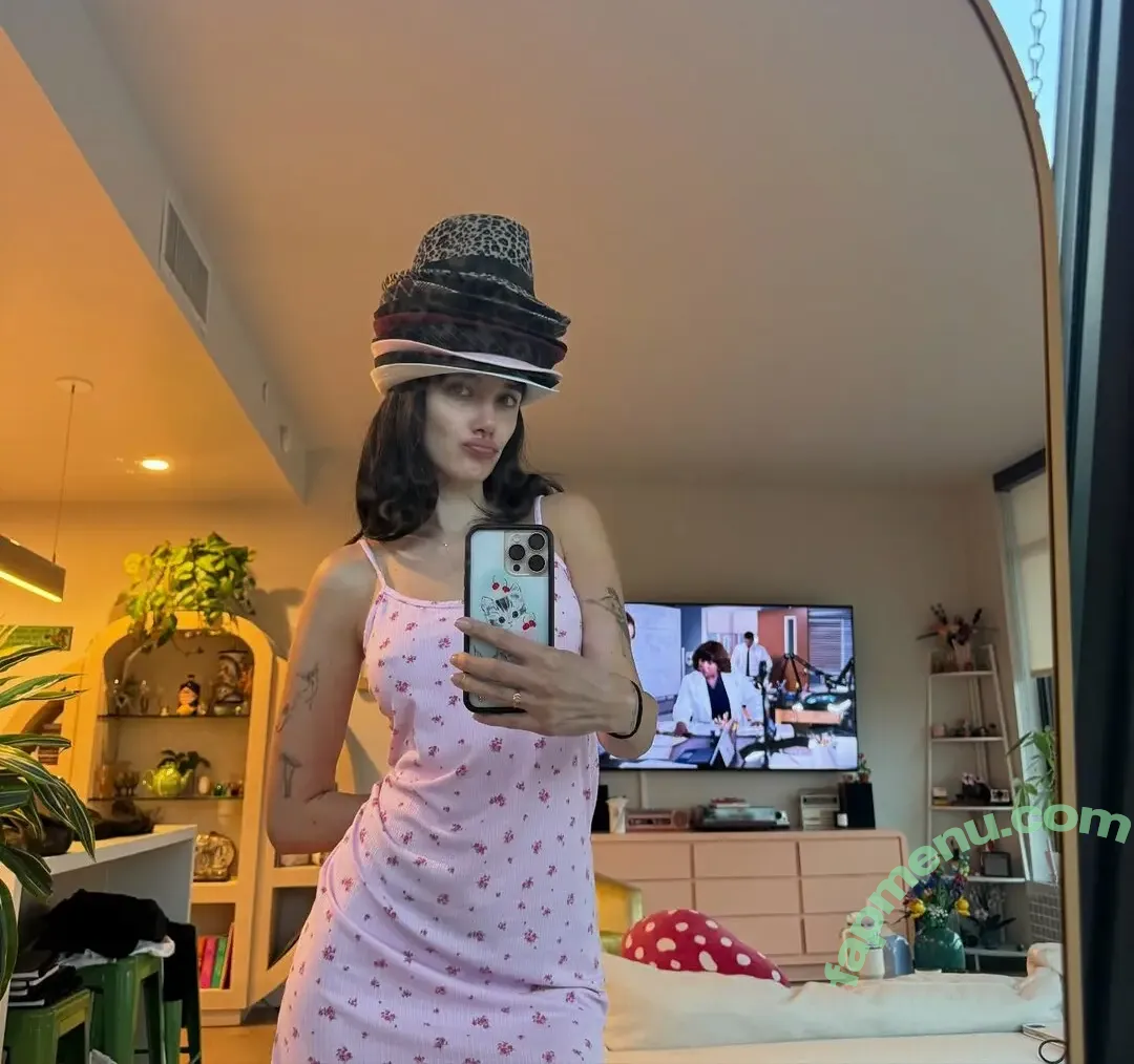 Olivia OBrien nude photo #0853 (olivialauren / oliviaobrien)