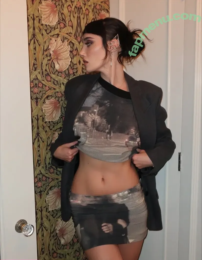 Olivia OBrien nude photo #0857 (olivialauren / oliviaobrien)