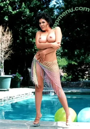 Olivia Oli / oliviaaolii nude photo #0020