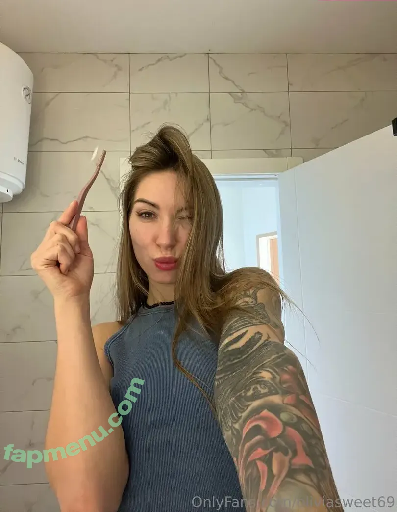 olivia_on_pole nude photo #0008 (olivia_on_pole)