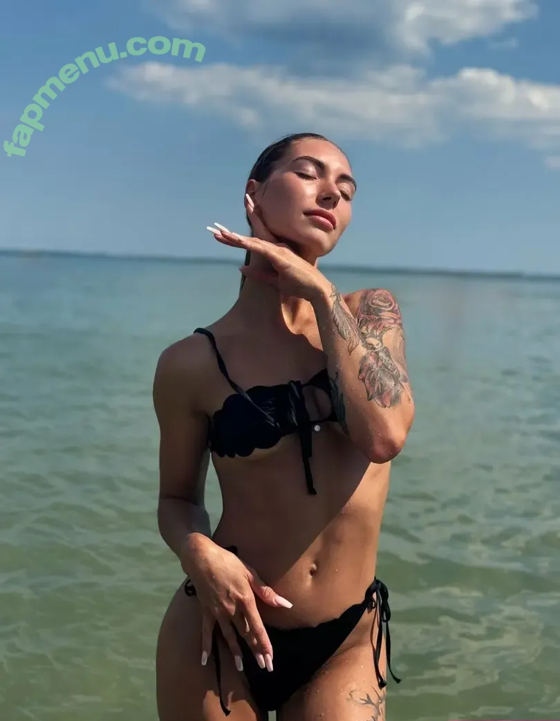 olivia_on_pole nude photo #0099 (olivia_on_pole)