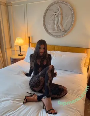 Olivia Phillips / oliviaphillipps nude photo #0006