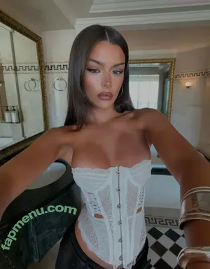 Olivia Phillips / oliviaphillipps nude photo #0035