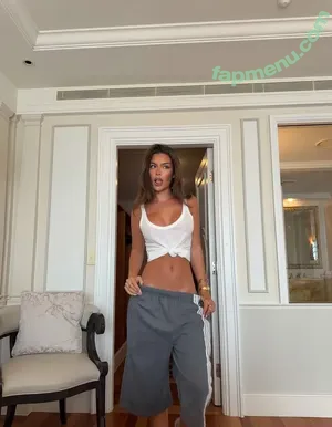 Olivia Phillips / oliviaphillipps nude photo #0037