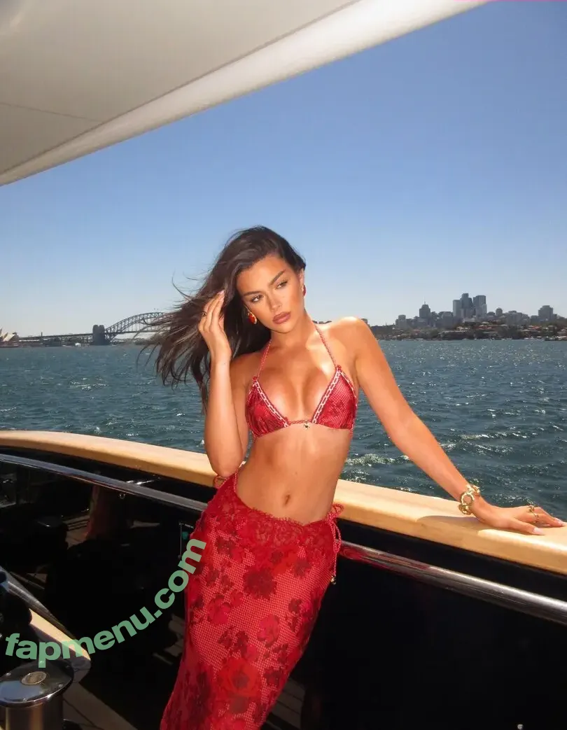 Olivia Phillips nude photo #0021 (oliviaphillipps)