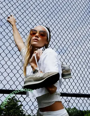 Olivia Ponton / iamoliviaponton / olivia.ponton / olivia_ponton / oliviaponton9366 nude photo #3900