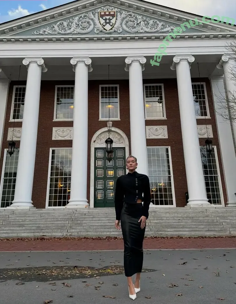 Olivia Ponton nude photo #4449 (olivia.ponton / olivia_ponton)