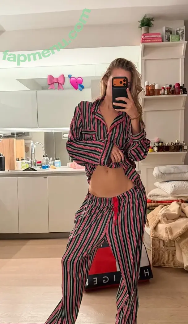 Olivia Ponton nude photo #4716 (iamoliviaponton / olivia.ponton / oliviaponton9366)