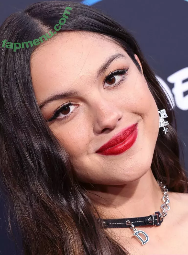 Olivia Rodrigo nude photo #0671 (oliviarodrigo)