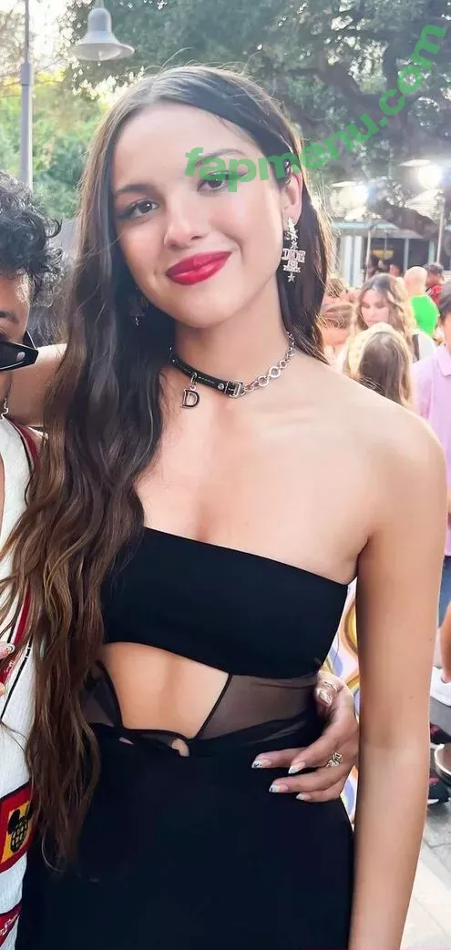 Olivia Rodrigo nude photo #0693 (oliviarodrigo)