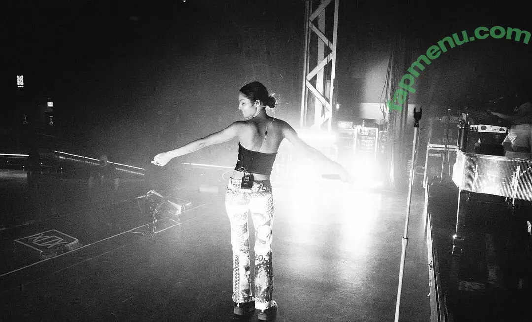 Olivia Rodrigo nude photo #0698 (oliviarodrigo)