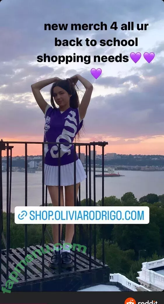 Olivia Rodrigo nude photo #0771 (oliviarodrigo)