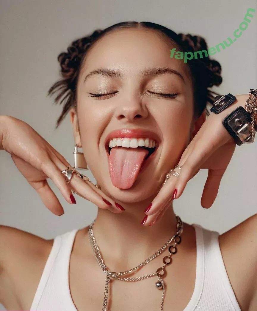 Olivia Rodrigo nude photo #0818 (oliviarodrigo)