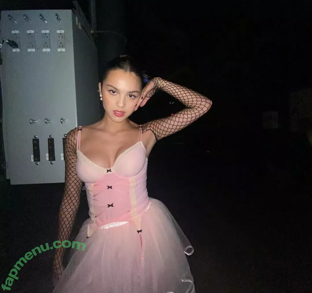 Olivia Rodrigo nude photo #0820 (oliviarodrigo)