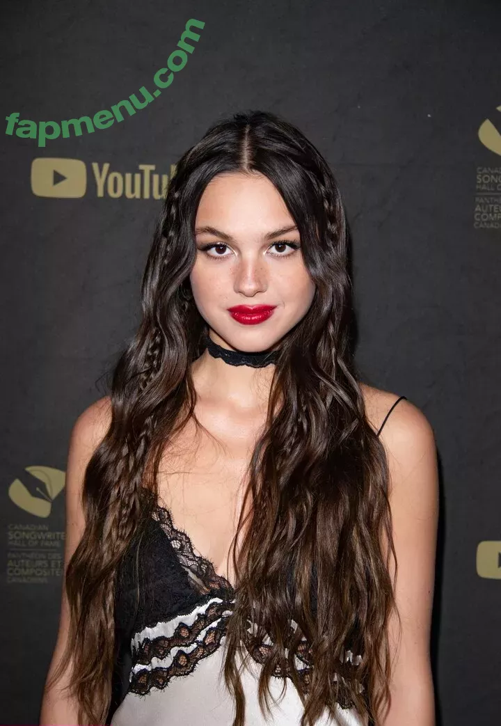 Olivia Rodrigo nude photo #0823 (oliviarodrigo)