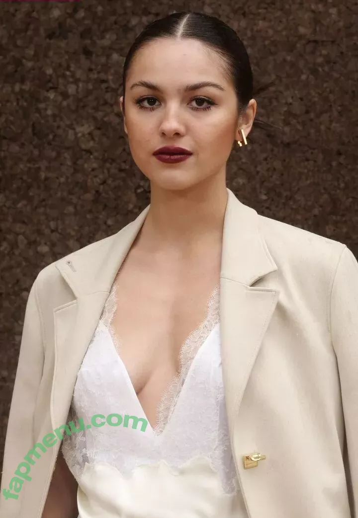 Olivia Rodrigo nude photo #0841 (oliviarodrigo)