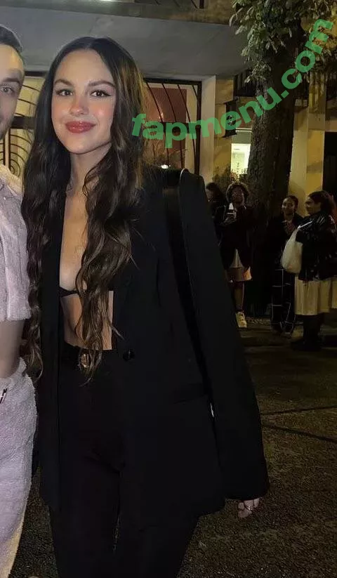 Olivia Rodrigo nude photo #0867 (oliviarodrigo)