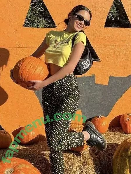 Olivia Rodrigo nude photo #0879 (oliviarodrigo)